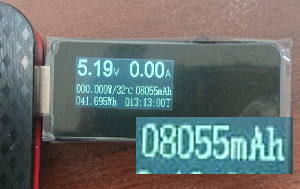 Результаты теста power bank-а на приборе (USB тестере). Реальная емкость -8000мА